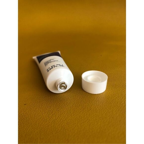 5/$15 SALE Brand New Korea Greek Yoghurt Foaming Clean Cleanser Travel Size 20ml - Picture 4 of 4